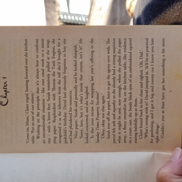 Book - The Gap Year for Grown Ups by Annie Sanders - Picture 3 of 3